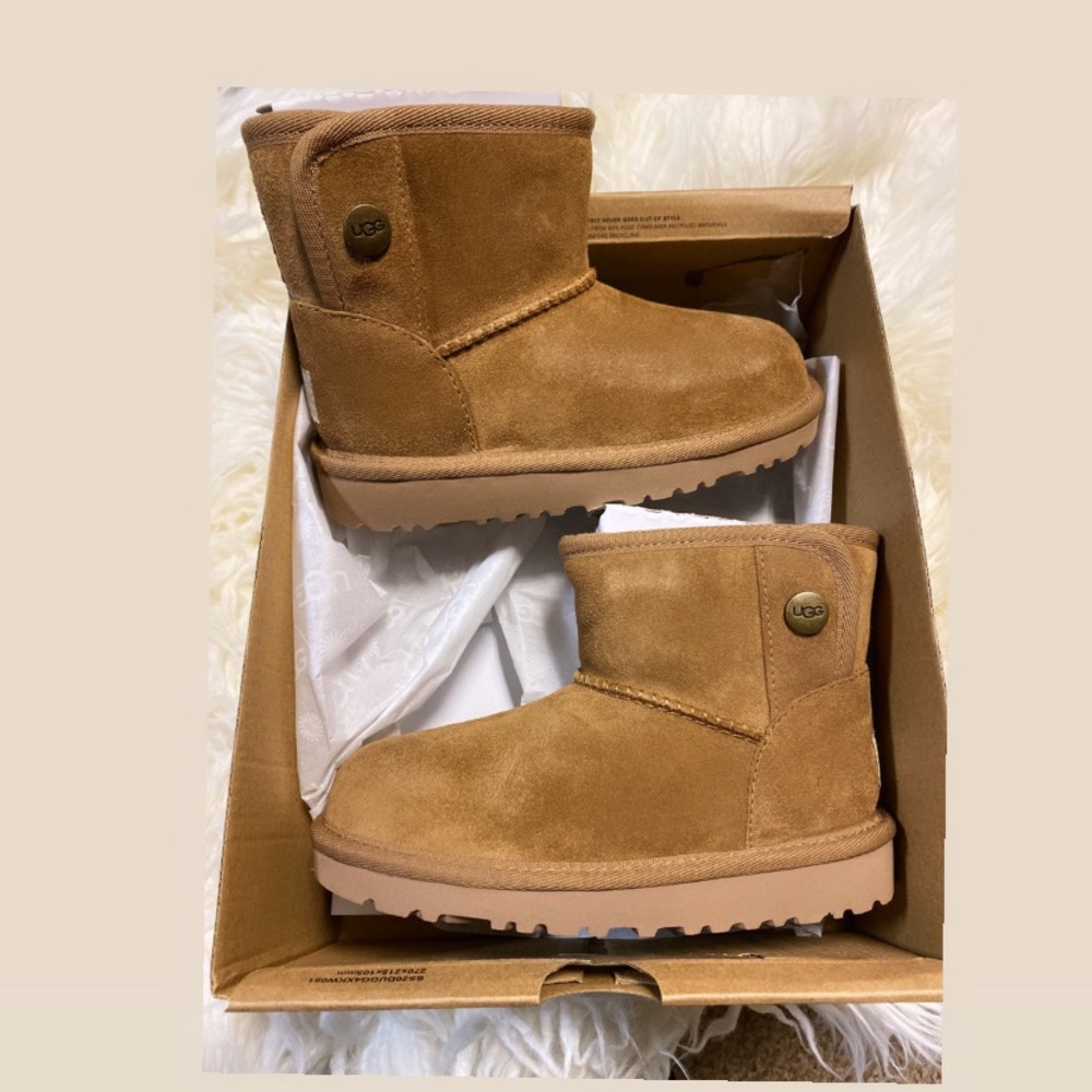 Kid chestnut ugg